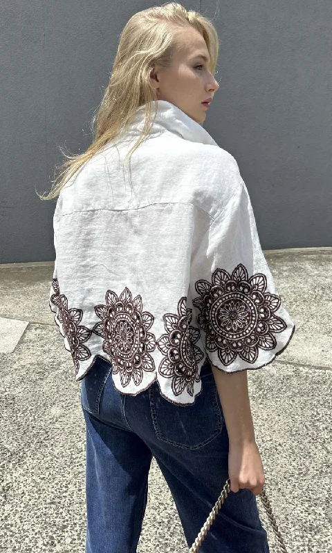 Archaic Kori Embroid Flower Shirt